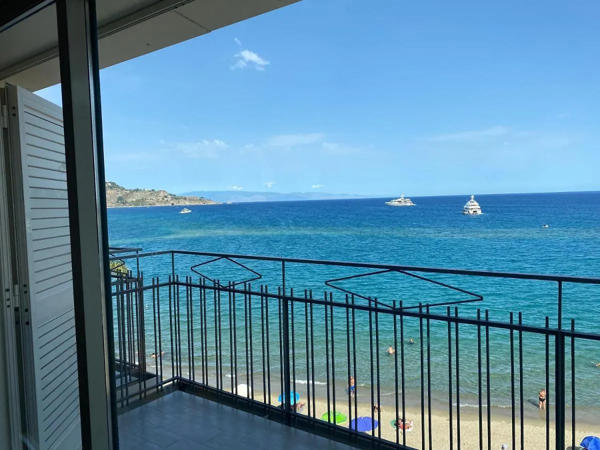 Apartmán La Mansarda Giardini Naxos 0*,